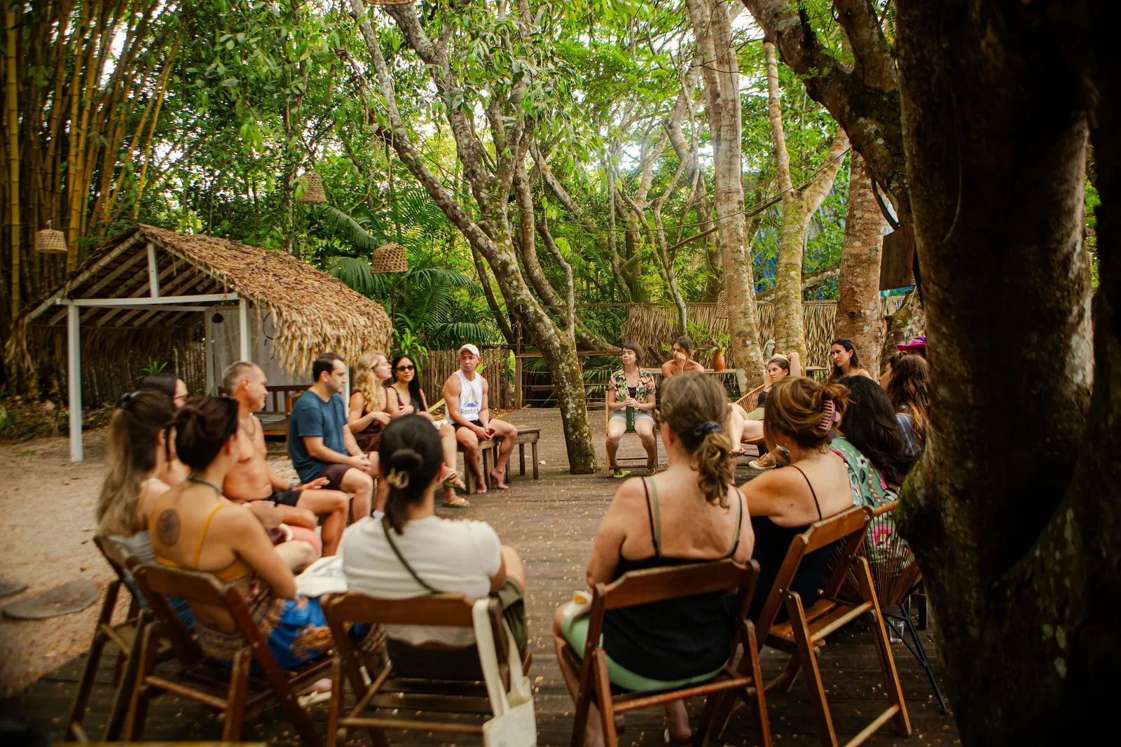 Participantes reunidos em roda durante uma jornada Acenda